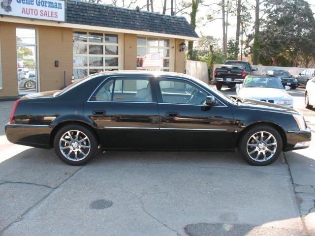 Cadillac DTS 2006 photo 2