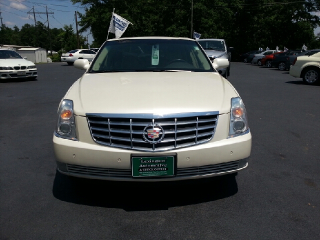 Cadillac DTS 3.5tl W/tech Pkg Sedan