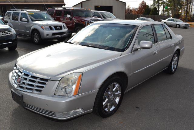 Cadillac DTS 2007 photo 1