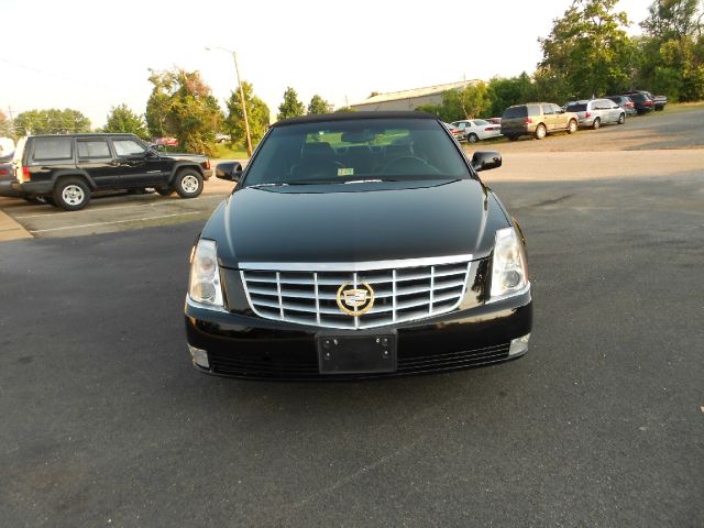 Cadillac DTS Coupe Sedan