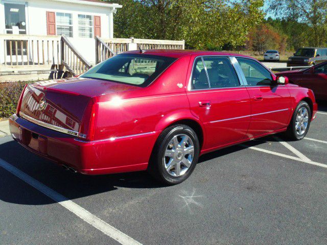 Cadillac DTS 2007 photo 1