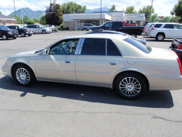 Cadillac DTS 2007 photo 2