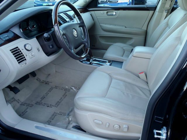 Cadillac DTS 2007 photo 1