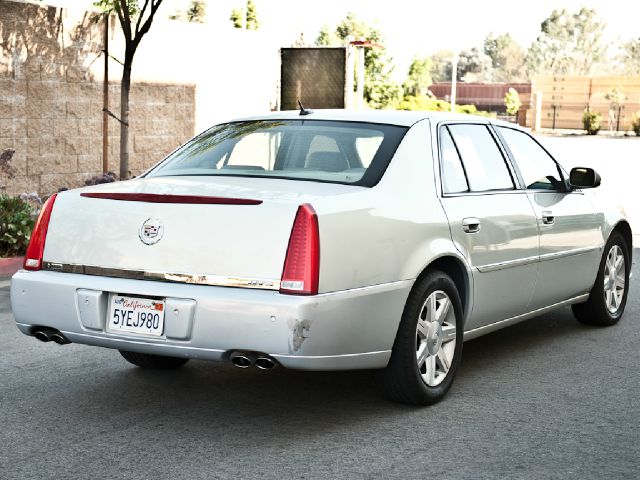 Cadillac DTS 2007 photo 3