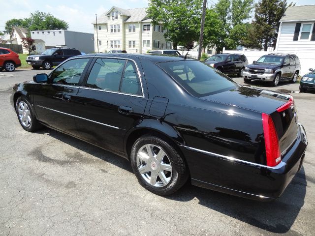 Cadillac DTS 2007 photo 1