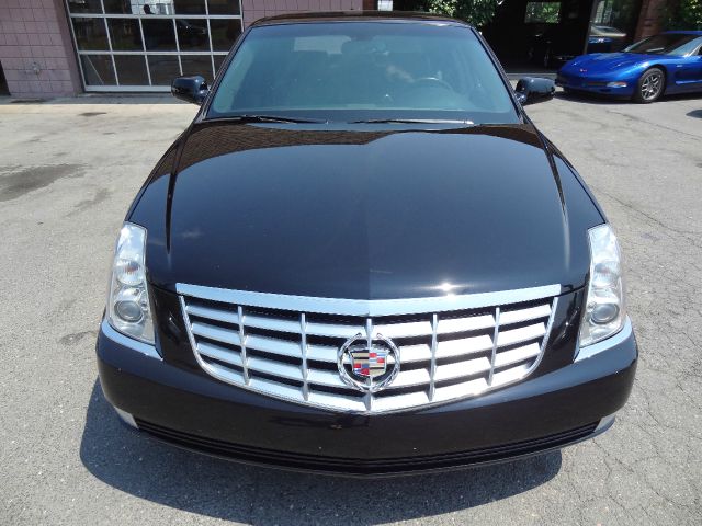 Cadillac DTS 2007 photo 27