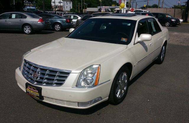 Cadillac DTS 2007 photo 1