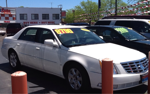 Cadillac DTS 4dr Sdn I4 CVT Ltd Avail Sedan