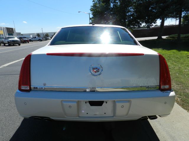 Cadillac DTS 2007 photo 4