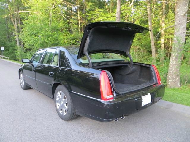 Cadillac DTS 2007 photo 24