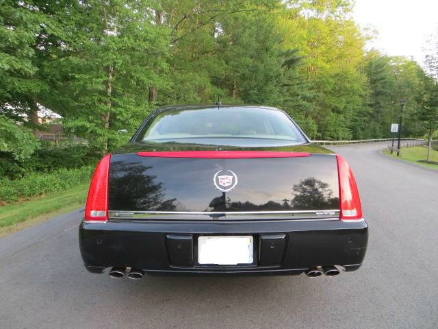 Cadillac DTS 2007 photo 28