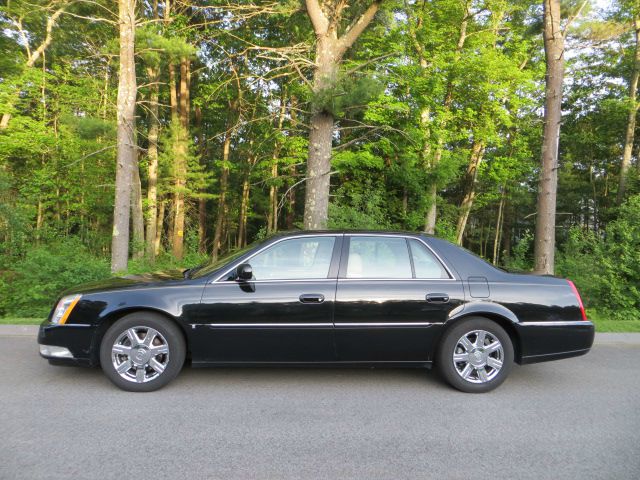 Cadillac DTS 2007 photo 45