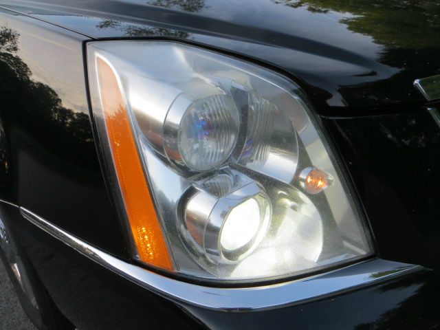 Cadillac DTS 2007 photo 9