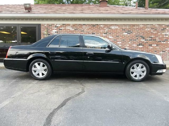 Cadillac DTS 2007 photo 1