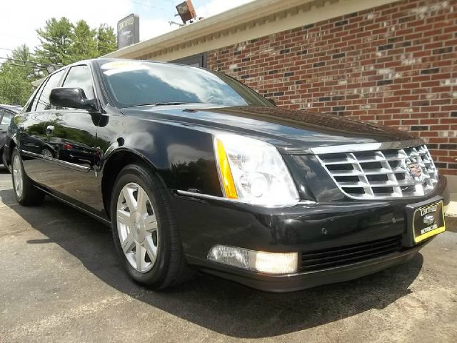 Cadillac DTS 2007 photo 2