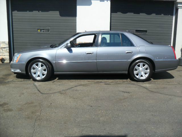 Cadillac DTS 3.5tl W/tech Pkg Sedan