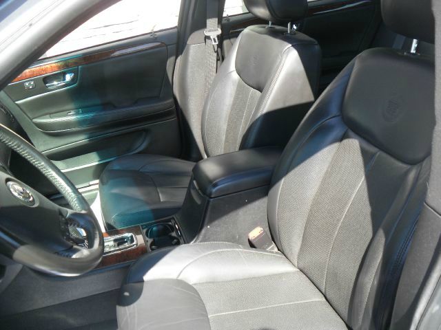 Cadillac DTS 2007 photo 2