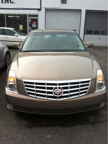 Cadillac DTS 2007 photo 1