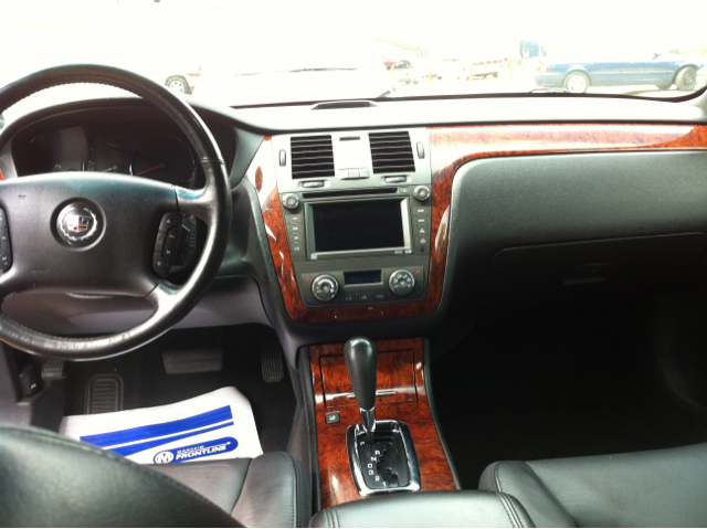 Cadillac DTS 2007 photo 11