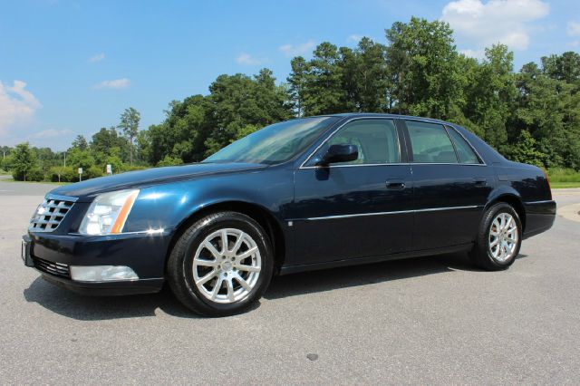 Cadillac DTS 2007 photo 2