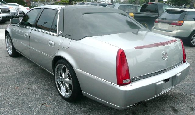 Cadillac DTS 3.5tl W/tech Pkg Sedan