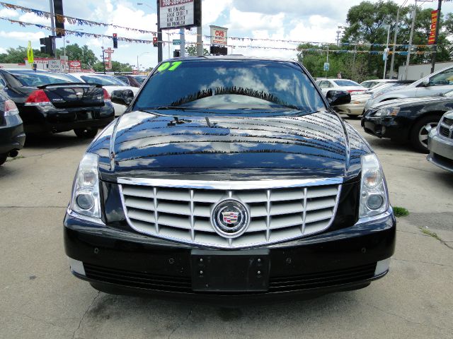 Cadillac DTS 2007 photo 1