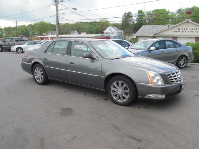 Cadillac DTS 2007 photo 2