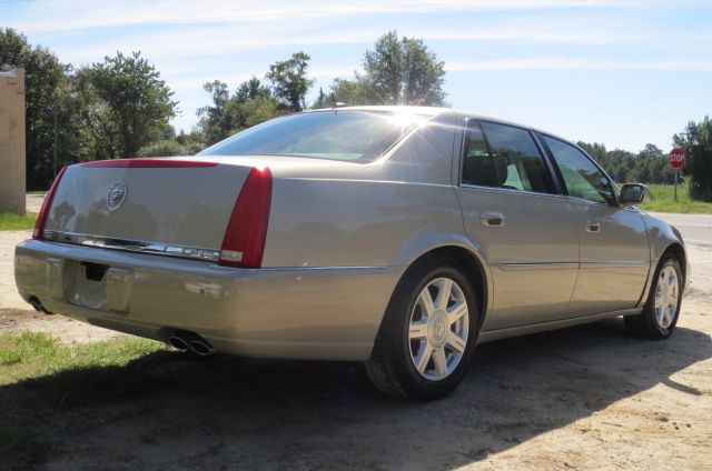 Cadillac DTS 2007 photo 1