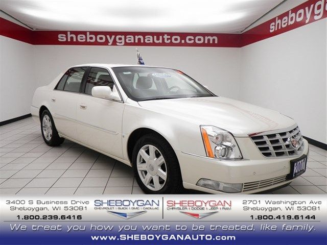 Cadillac DTS 2007 photo 1