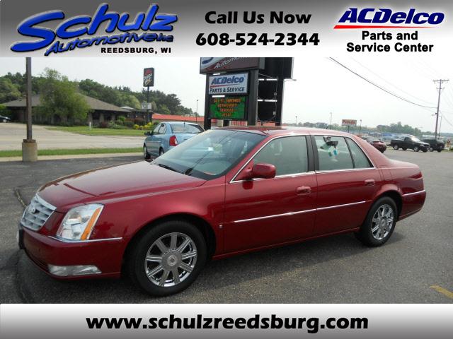 Cadillac DTS Unknown Sedan