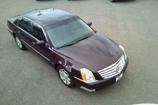 Cadillac DTS 2008 photo 2