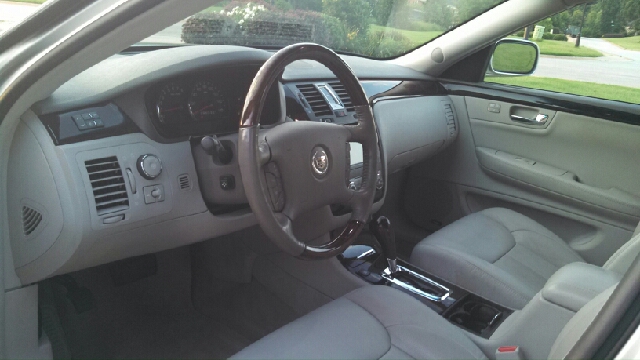 Cadillac DTS 2008 photo 3