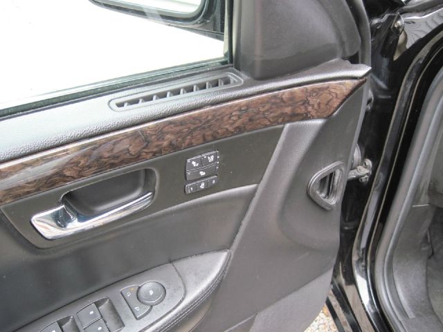 Cadillac DTS 2008 photo 1