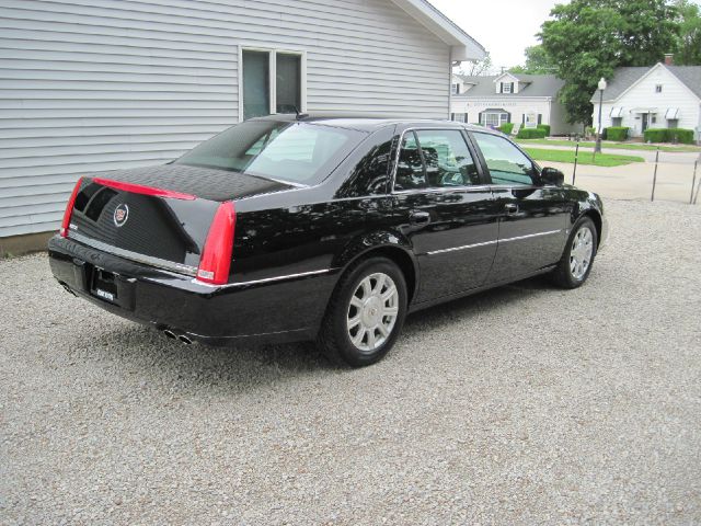 Cadillac DTS 2008 photo 10