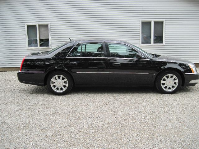 Cadillac DTS 2008 photo 12