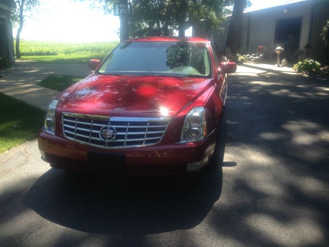 Cadillac DTS 2008 photo 3