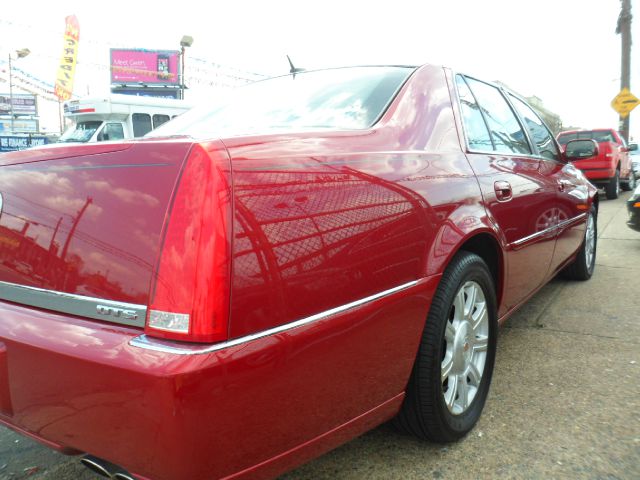 Cadillac DTS 2008 photo 3