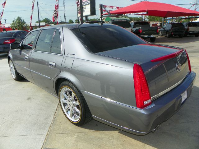 Cadillac DTS 2008 photo 4