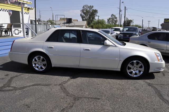 Cadillac DTS 2008 photo 3