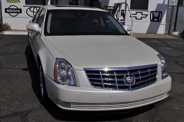 Cadillac DTS 2008 photo 4