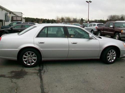 Cadillac DTS XLT Pickup 4D 5 1/2 Ft Other