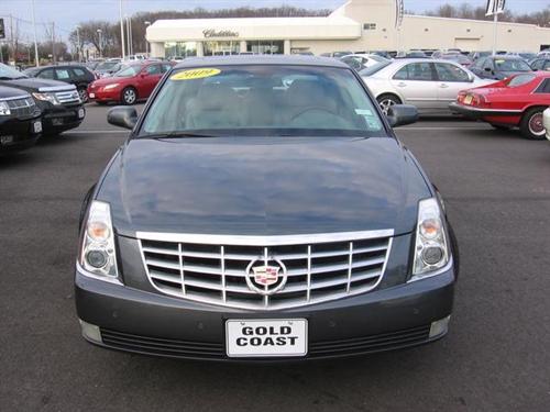 Cadillac DTS 2009 photo 1