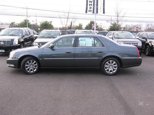 Cadillac DTS 2009 photo 3