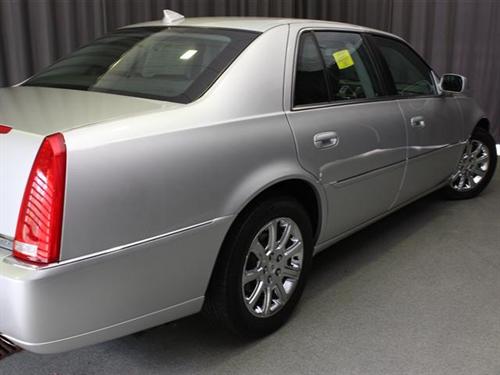 Cadillac DTS 2009 photo 3