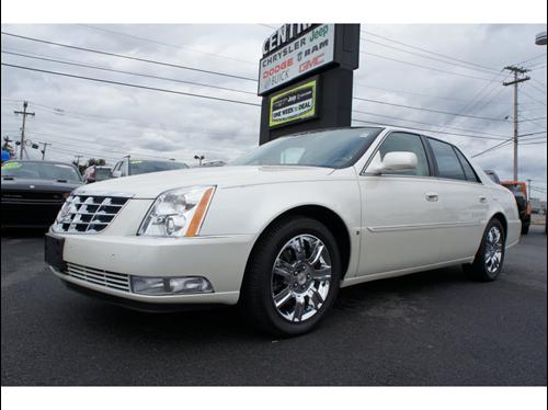 Cadillac DTS 2009 photo 2