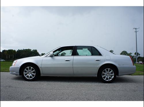 Cadillac DTS 2009 photo 3