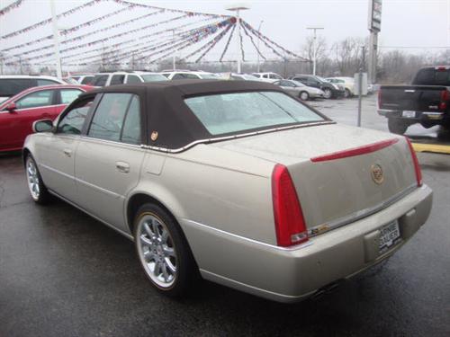 Cadillac DTS 2009 photo 3