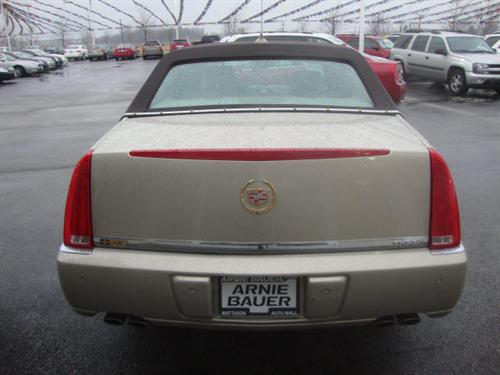 Cadillac DTS 2009 photo 4