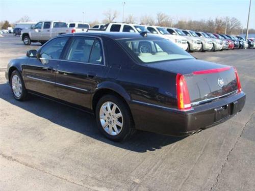 Cadillac DTS 2009 photo 3