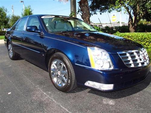 Cadillac DTS 2009 photo 1